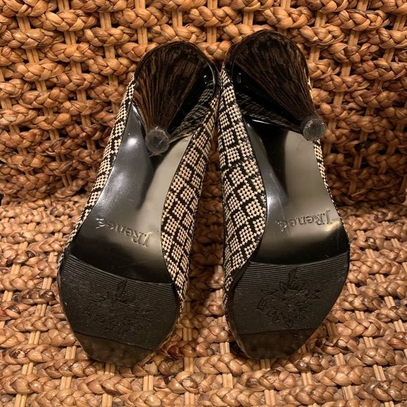J Renee heels in EUC size 5.5 - Picture 4 of 4